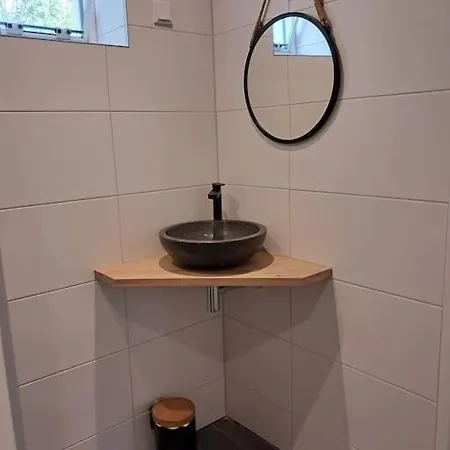 Strandhuisje Freek, 900 M Zee En