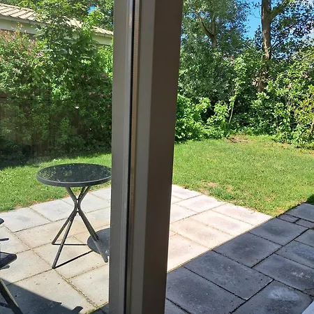 Vakantiehuis Strandhuisje Freek, 900 M Zee En *