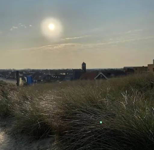 Strandhuisje Freek, 900 M Zee En Дом отдыха *