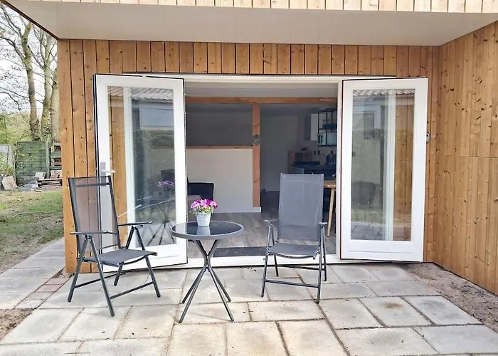 Strandhuisje Freek, 900 M Zee En Каллантсог