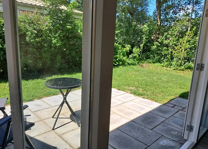 Дом отдыха Strandhuisje Freek, 900 M Zee En *