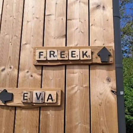 Strandhuisje Freek, 900 M Zee En
