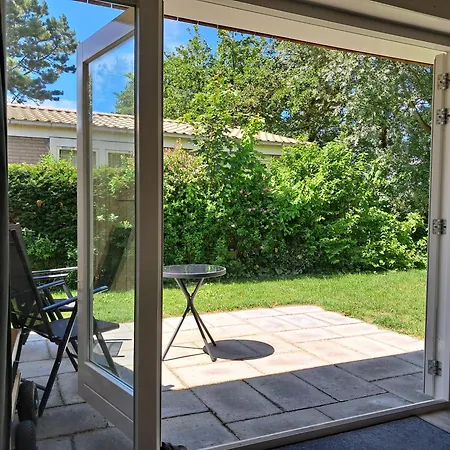 Strandhuisje Freek, 900 M Zee En *