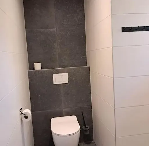 Ferienhaus Strandhuisje Freek, 900 M Zee En Callantsoog