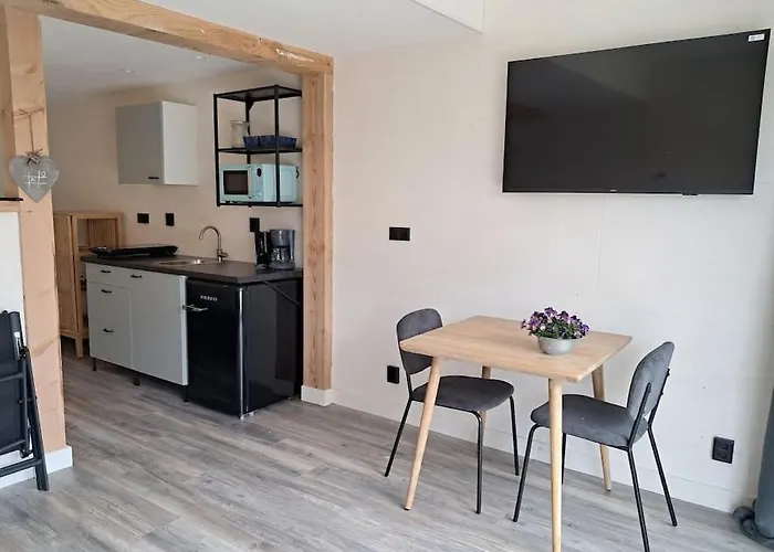 Strandhuisje Freek, 900 M Zee En Ferienhaus