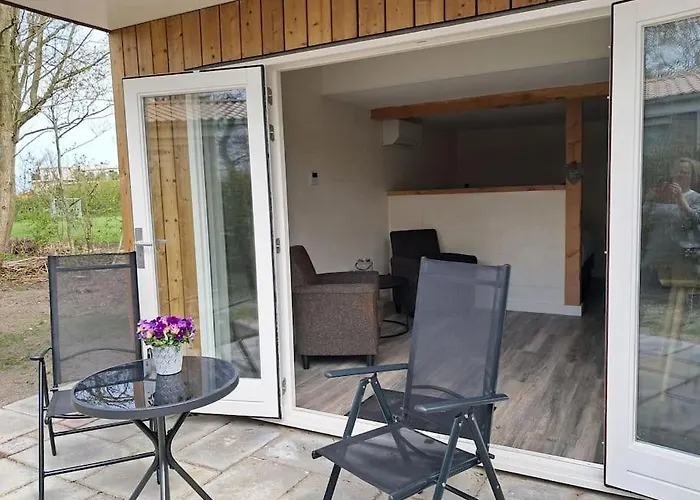 Strandhuisje Freek, 900 M Zee En Ferienhaus